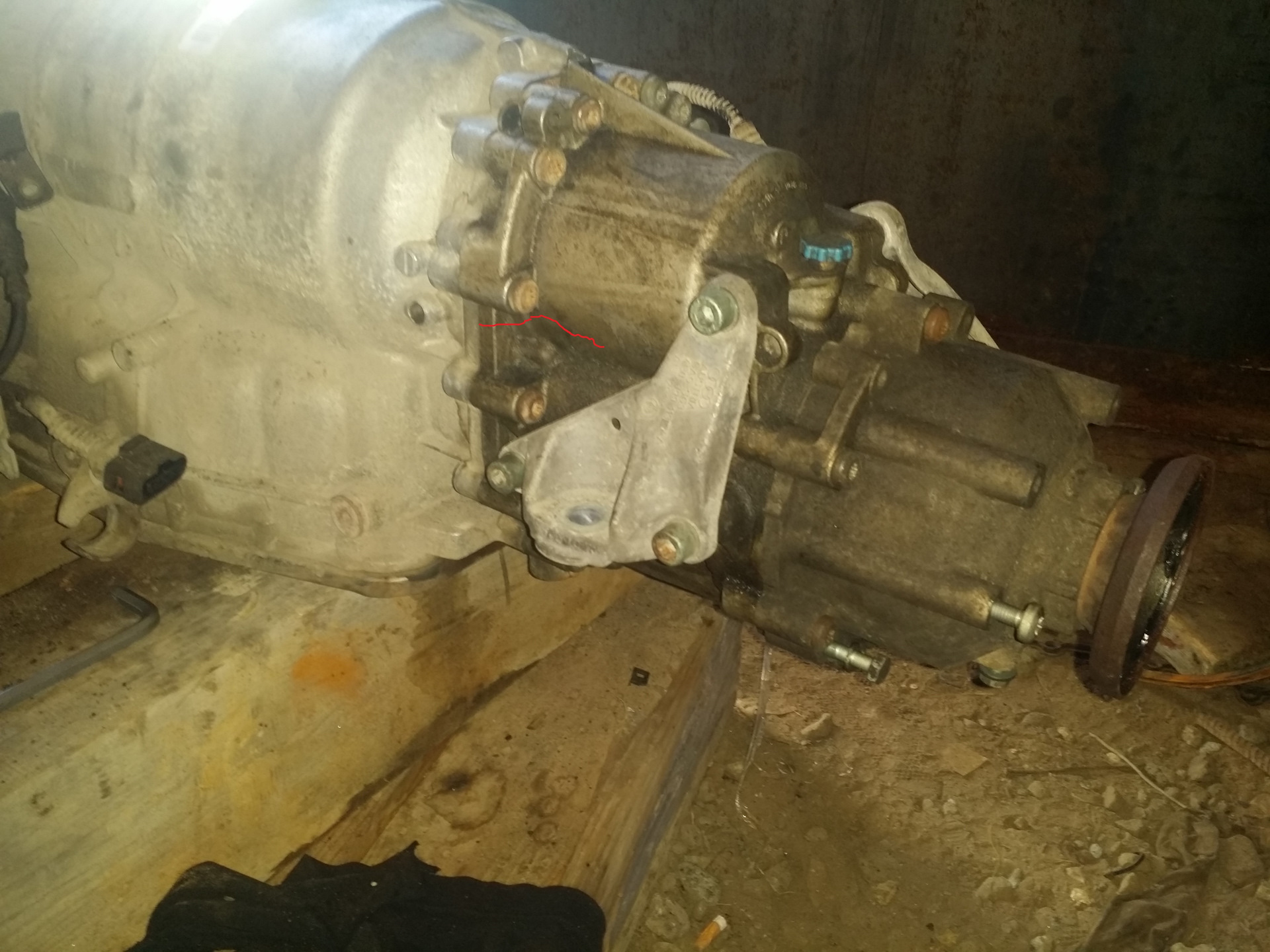 8 tsi. Снятия коробки автомат. Двигатель каен 4. Как снять двигатель с акпп. Как снять двигатель с акпп.