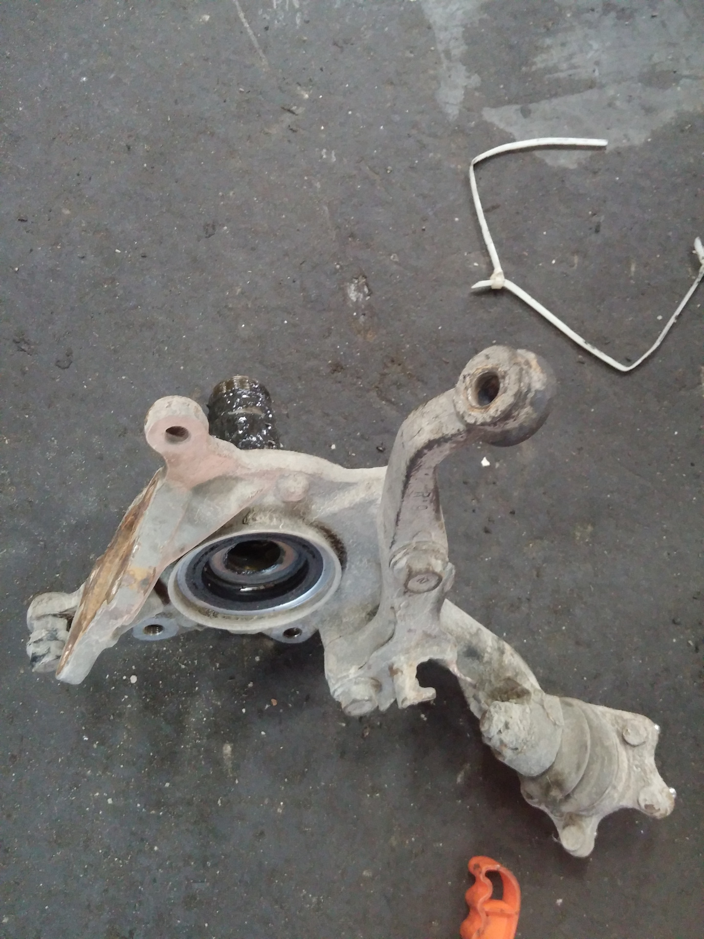 Люфт в переднем диференциале — Toyota Hilux Surf (2G), 2,4 л., 1993 ...