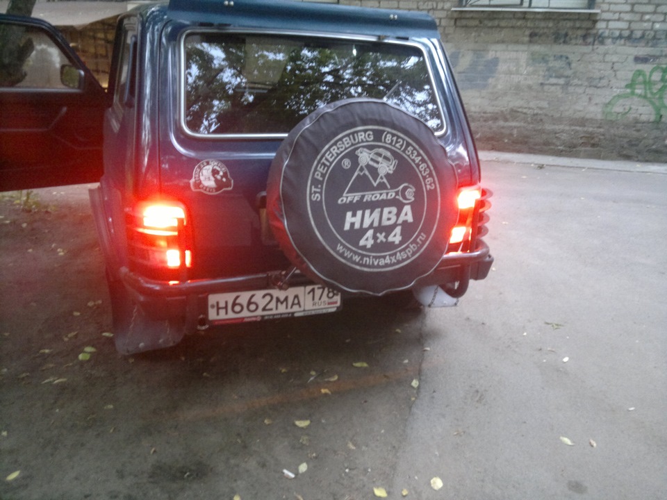 Светодиоды в задних фонарях и поворотниках и надфарниках. — Lada 4x4 3D ...