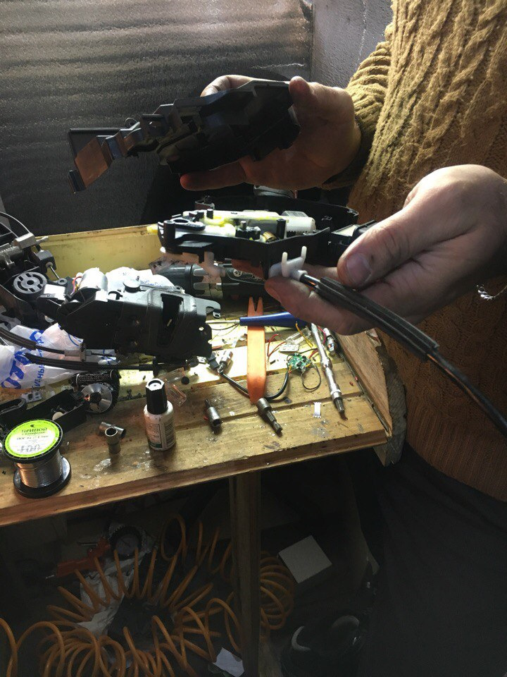 Ремонт замка двери — Land Rover Range Rover Sport (1G), 3 л., 2013 года ...