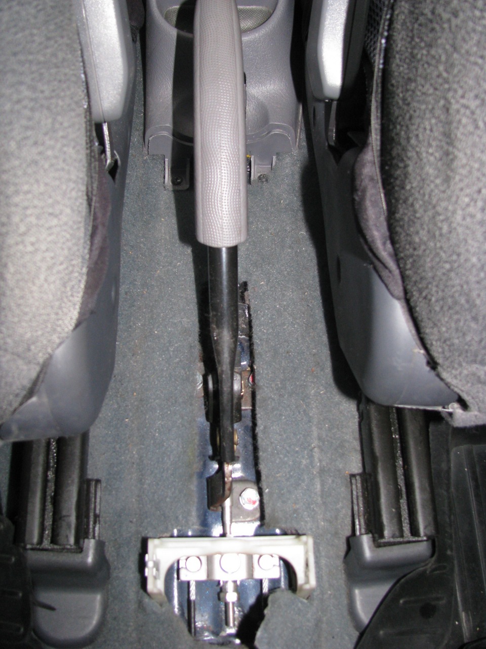 1. Ручник или передача. — Hyundai Accent (2G), 1,5 л, 2007 года ...