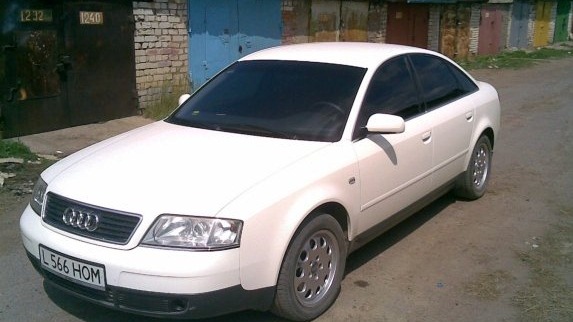 белая audi a6c5