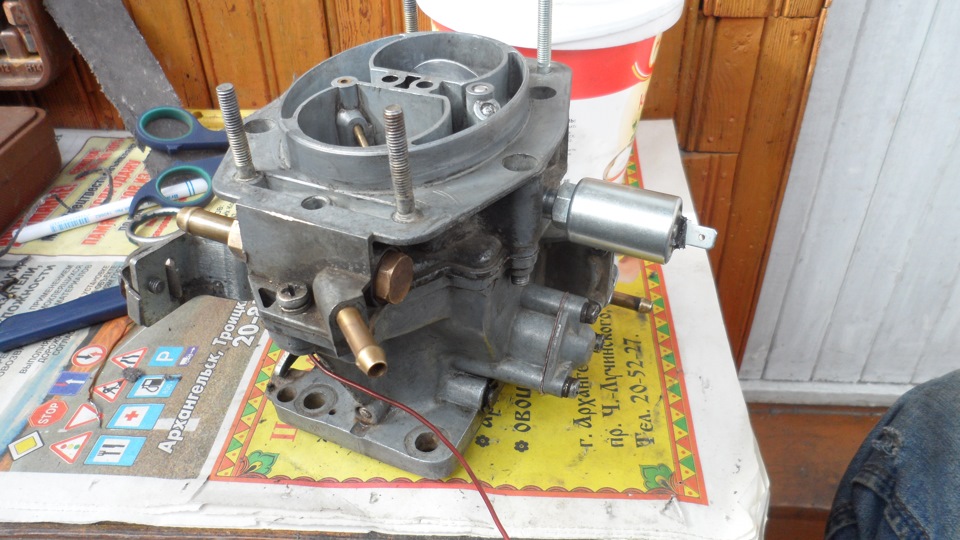 решил перебрать карбюратор, почистить, промыть и немножко переделать ...