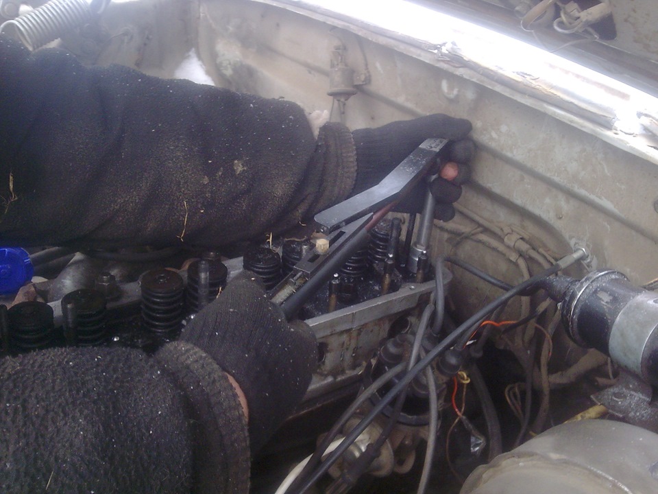 Регулировка клапанов — ГАЗ 3110, 2,5 л, 1999 года | своими руками | DRIVE2