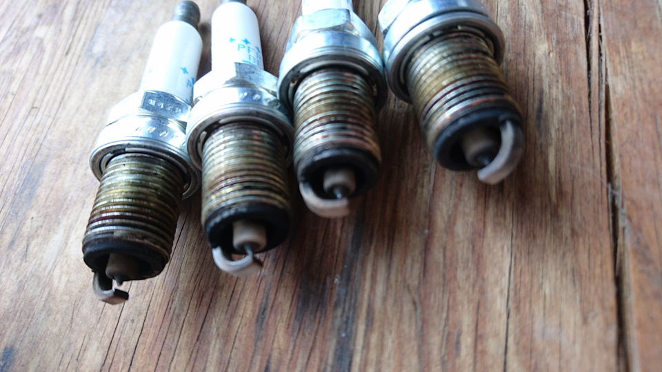 Чистим свечи кислотой — Skoda Octavia A5 Mk2, 1,8 л, 2011 года ...