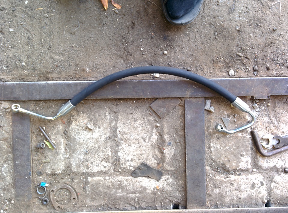 вентиляционная трубка бмв е60. шланги бмв е34. шланги гур е34. тормозные шланги бмв е34.