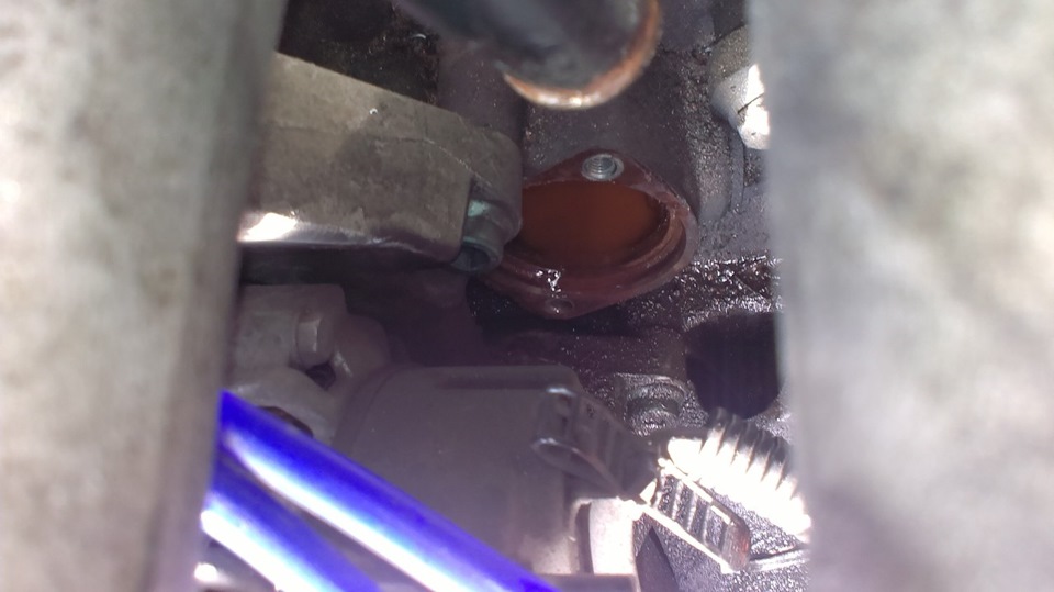 Замена термостата (без снятия генератора и впускного коллектора) — Audi ...