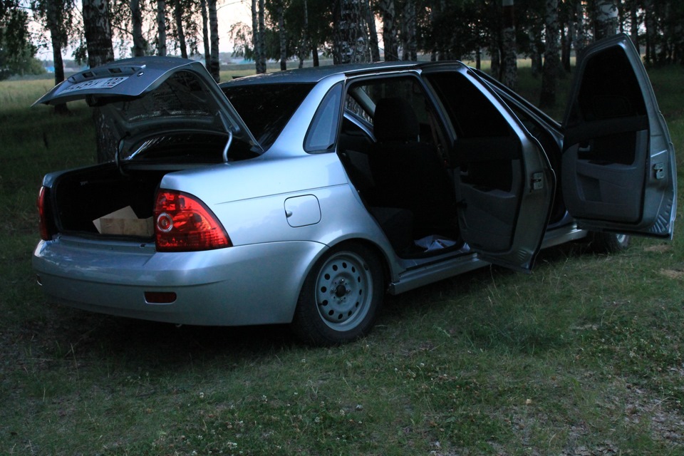 Не много звука ♪♪♪ — Lada Приора седан, 1,6 л, 2010 года | автозвук ...