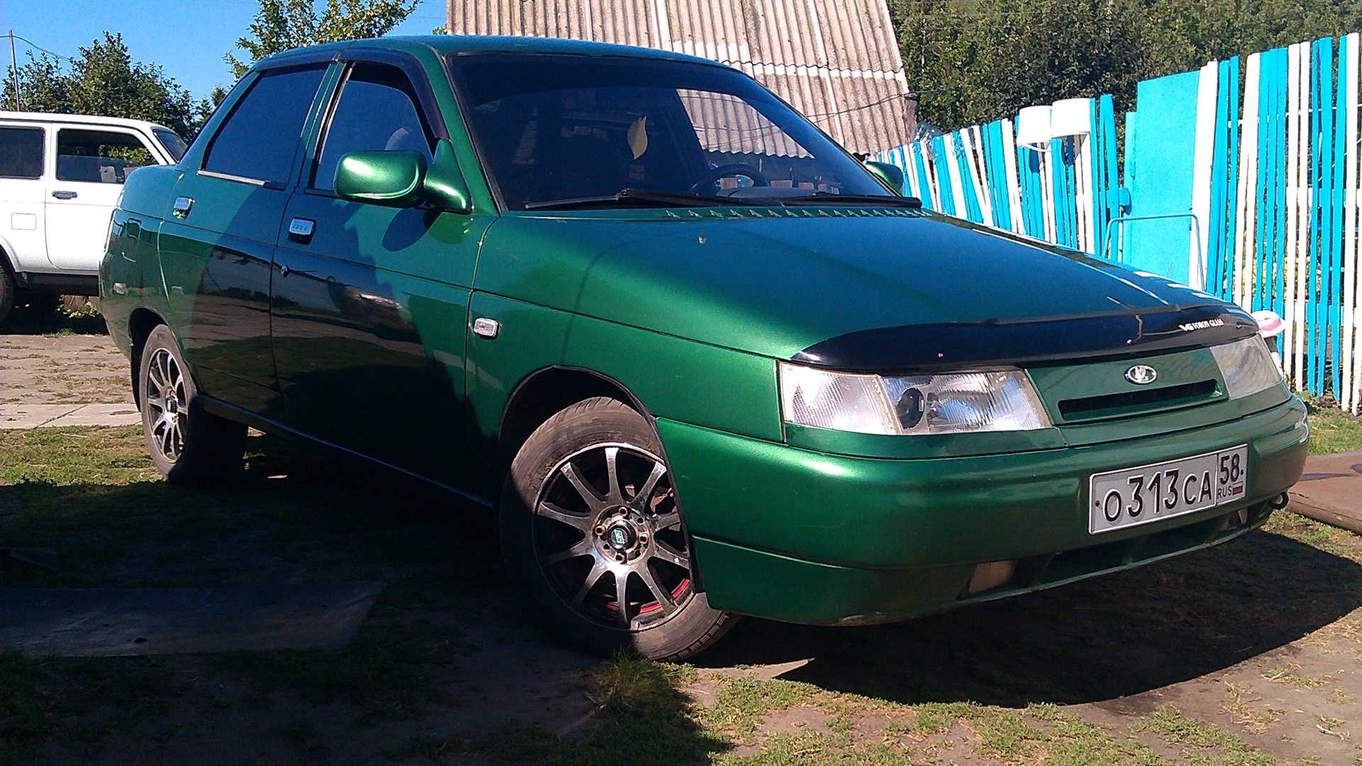 Lada 2110 зеленый металлик