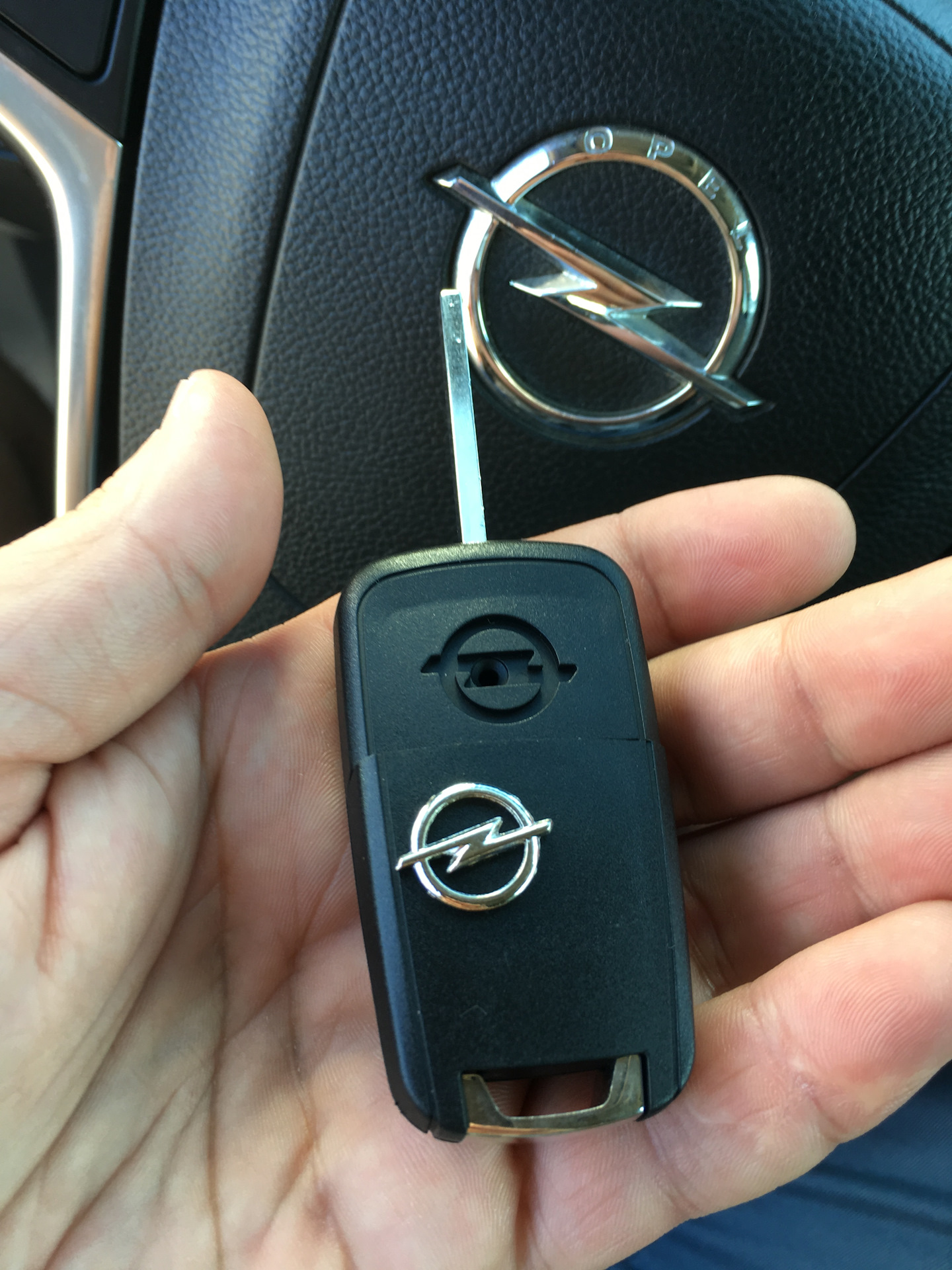Ключ зафира б. Ключ зажигания Opel Astra j. Ключ Опель Инсигния.