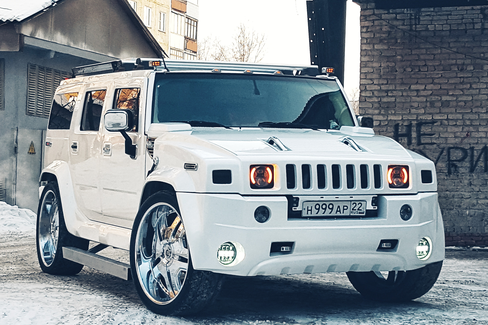 Hummer. Хаммер н2. Машина Хаммер h2. Тюнингованный Хаммер н2. Хаммер н2 белый.