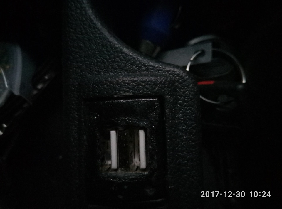 Стационарная з.у. с двумя Usb выходами — Lada Гранта Лифтбек (1G), 1,6 ...