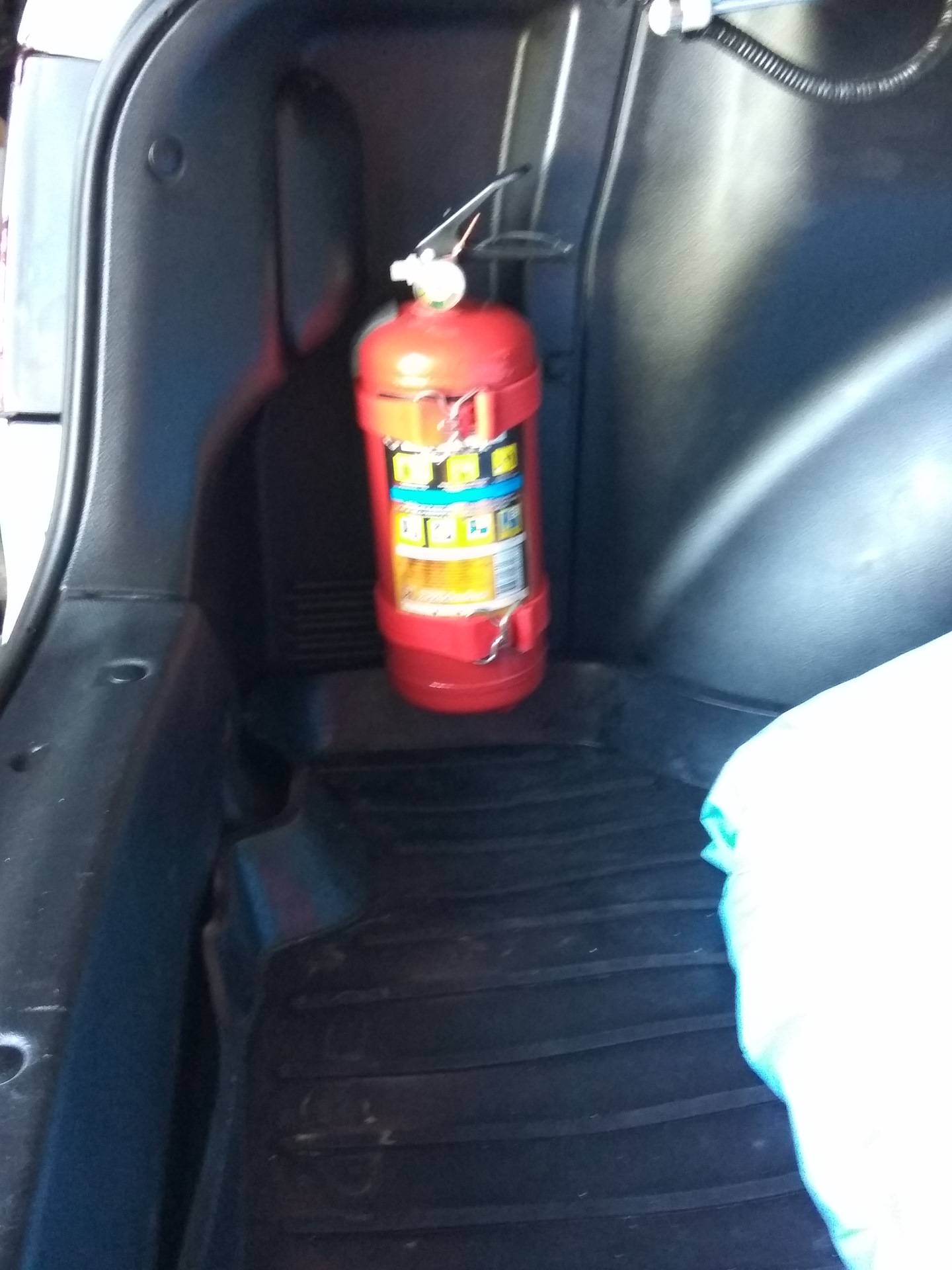 огнетушитель в багажники
