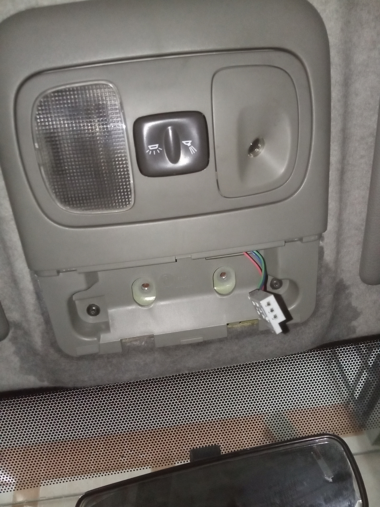 Как снять плафон рено меган 1 Снятие плафона. - Renault Scenic I, 2 л, 2000 года своими руками DRIVE2
