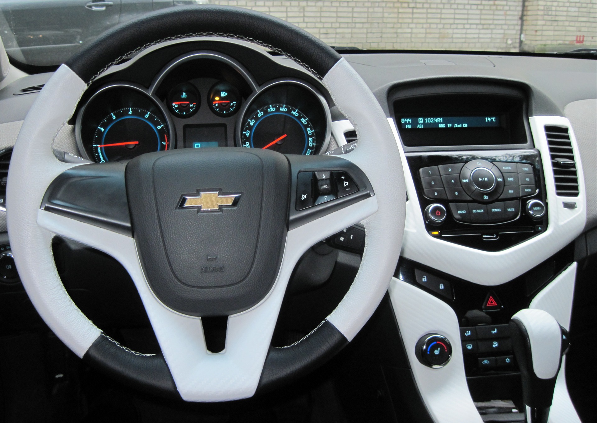 Chevrolet aveo t300 2013 года скрытые функции можно открыть