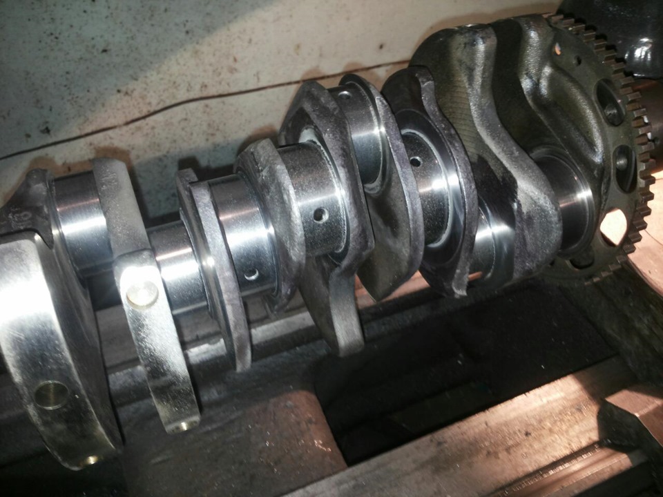 4 бензин. 12578182. коленвал опель антара 2. 4. коленвал f16d3.