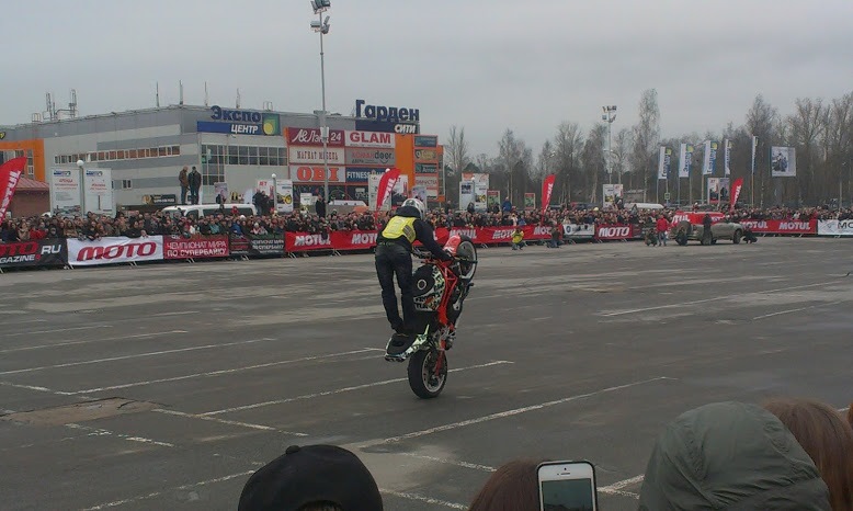 Фото в бортжурнале Honda Civic Hatchback (7G)