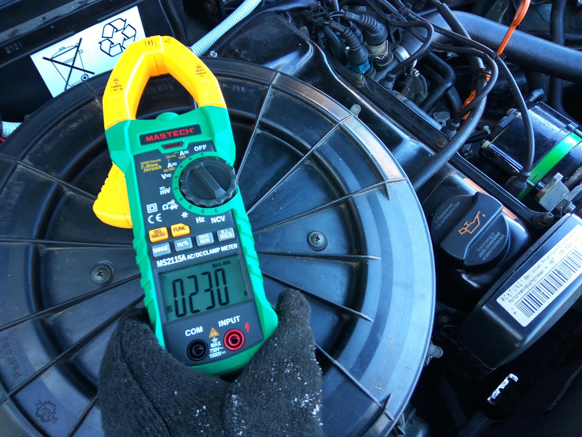 Как измерить пусковой ток. 2 квт 12 вольт. Как измерить пусковой ток. Акб topla 70ah. Пусковой ток акб таблица.