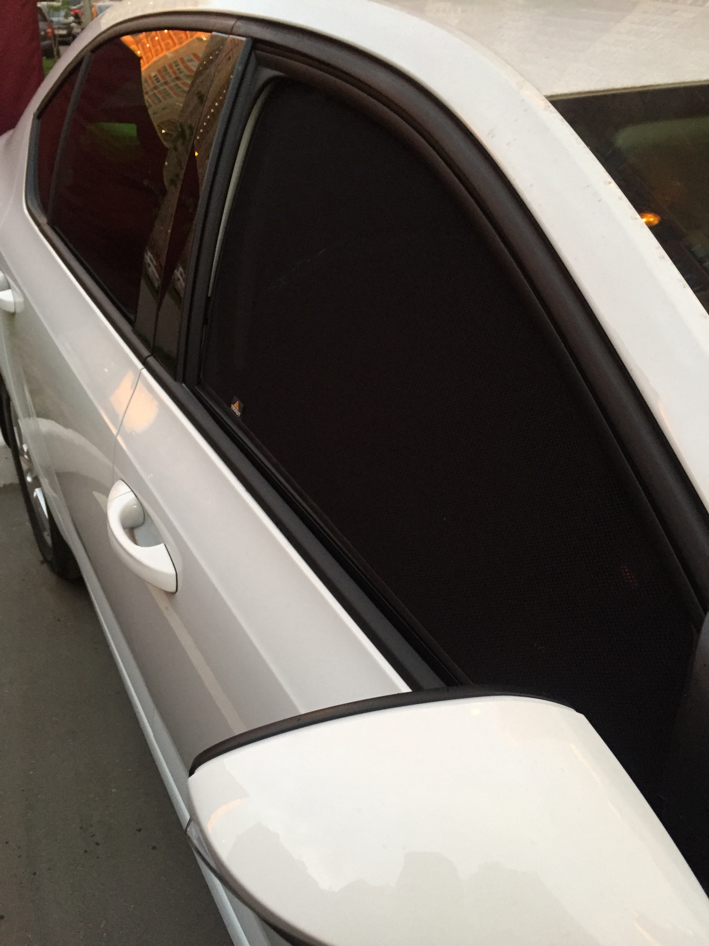 Шкода шторки. Шкода шторки. Шторки на шкода кодиак. Трокот skoda octavia a5. Трокот skoda octavia a5.