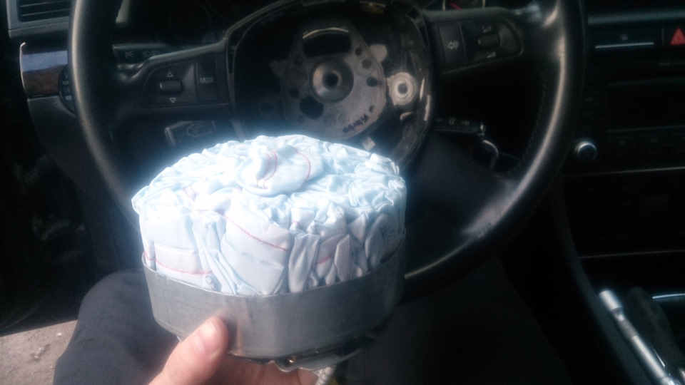 Трехспицевый руль — Audi A4 (B7), 1,8 л, 2007 года | стайлинг | DRIVE2