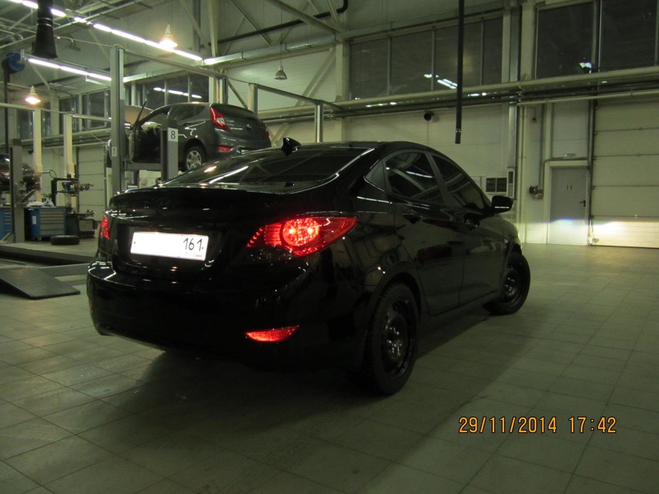 появился антенный пловник — Hyundai Solaris (1G), 1,6 л, 2014 года ...