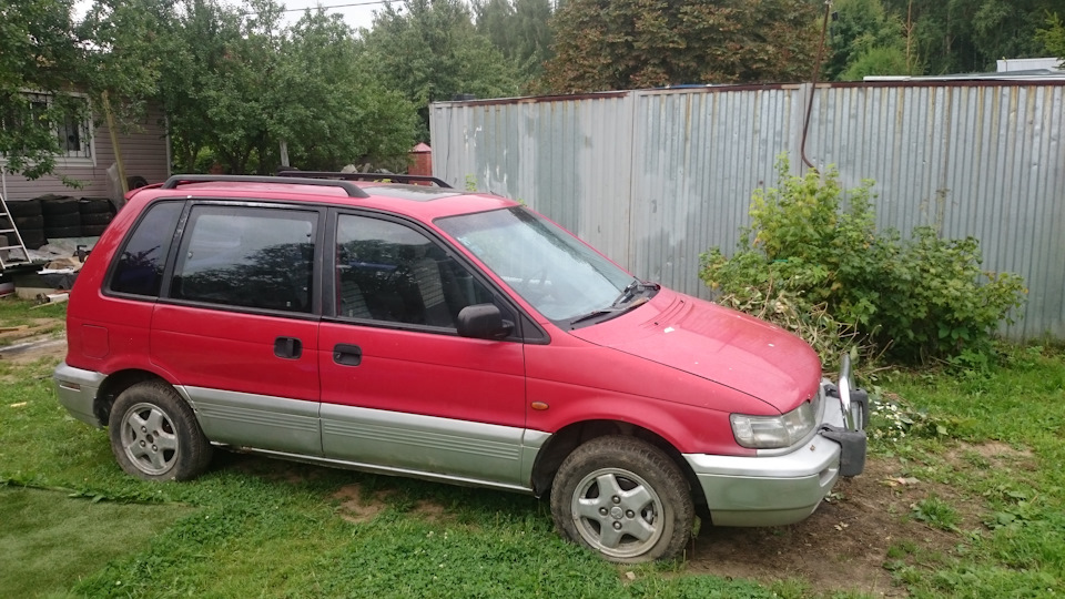 Mitsubishi space runner проблемы