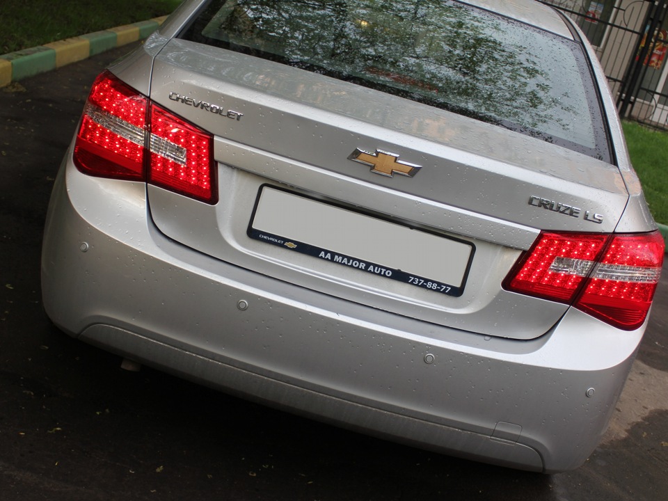 chevrolet cruze сзади 2012