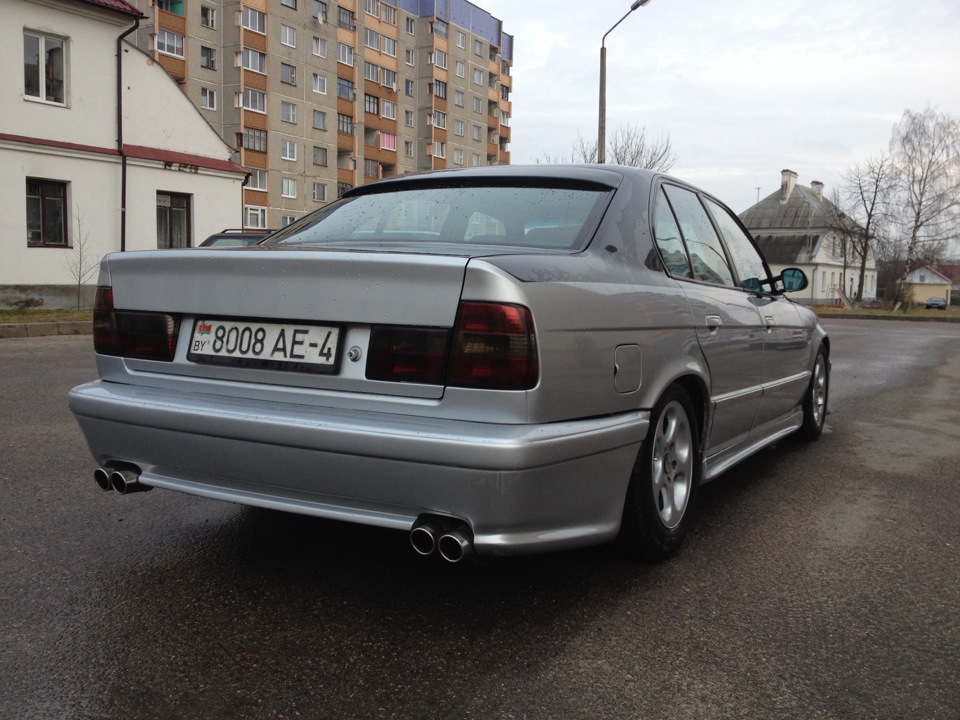 Photo from the logbook BMW 5 series (E34)