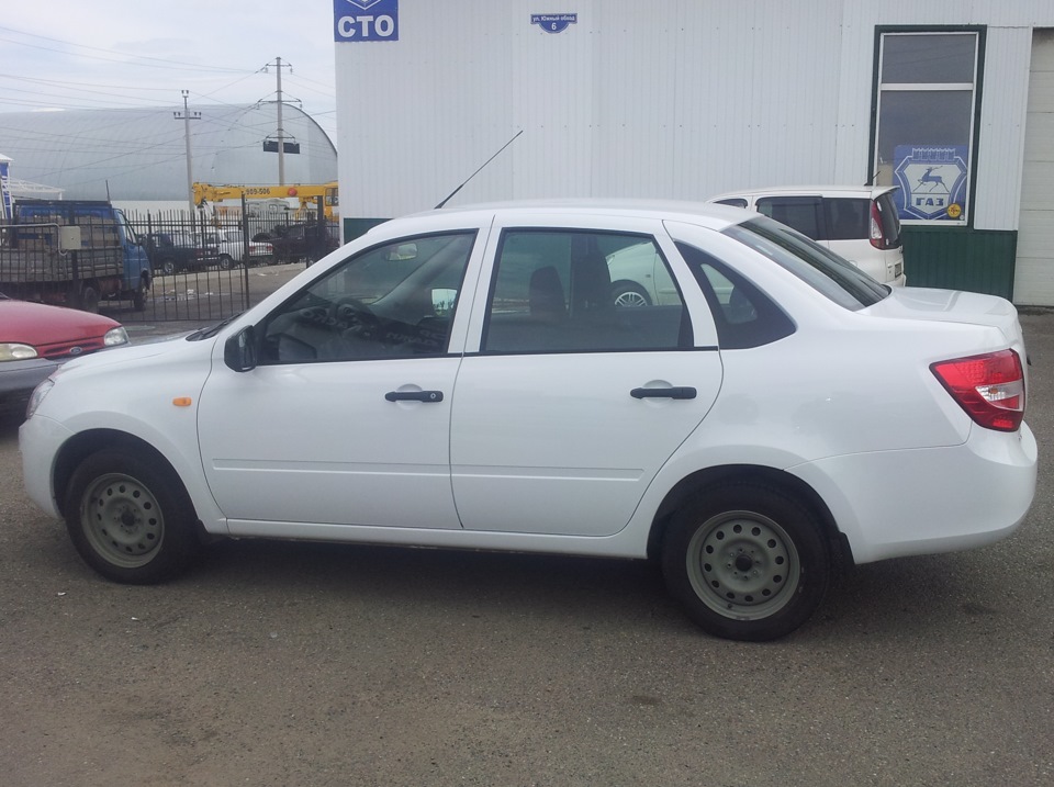 такой была — Lada Гранта, 1,6 л, 2013 года | покупка машины | DRIVE2
