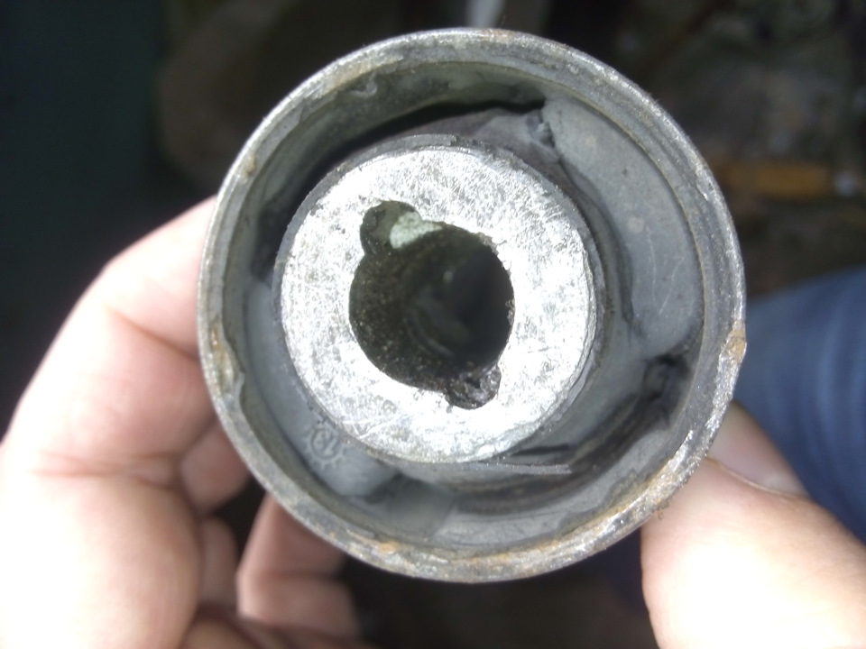 Тянуло руль влево при торможении — Volvo XC90 (1G), 2,4 л, 2008 года ...