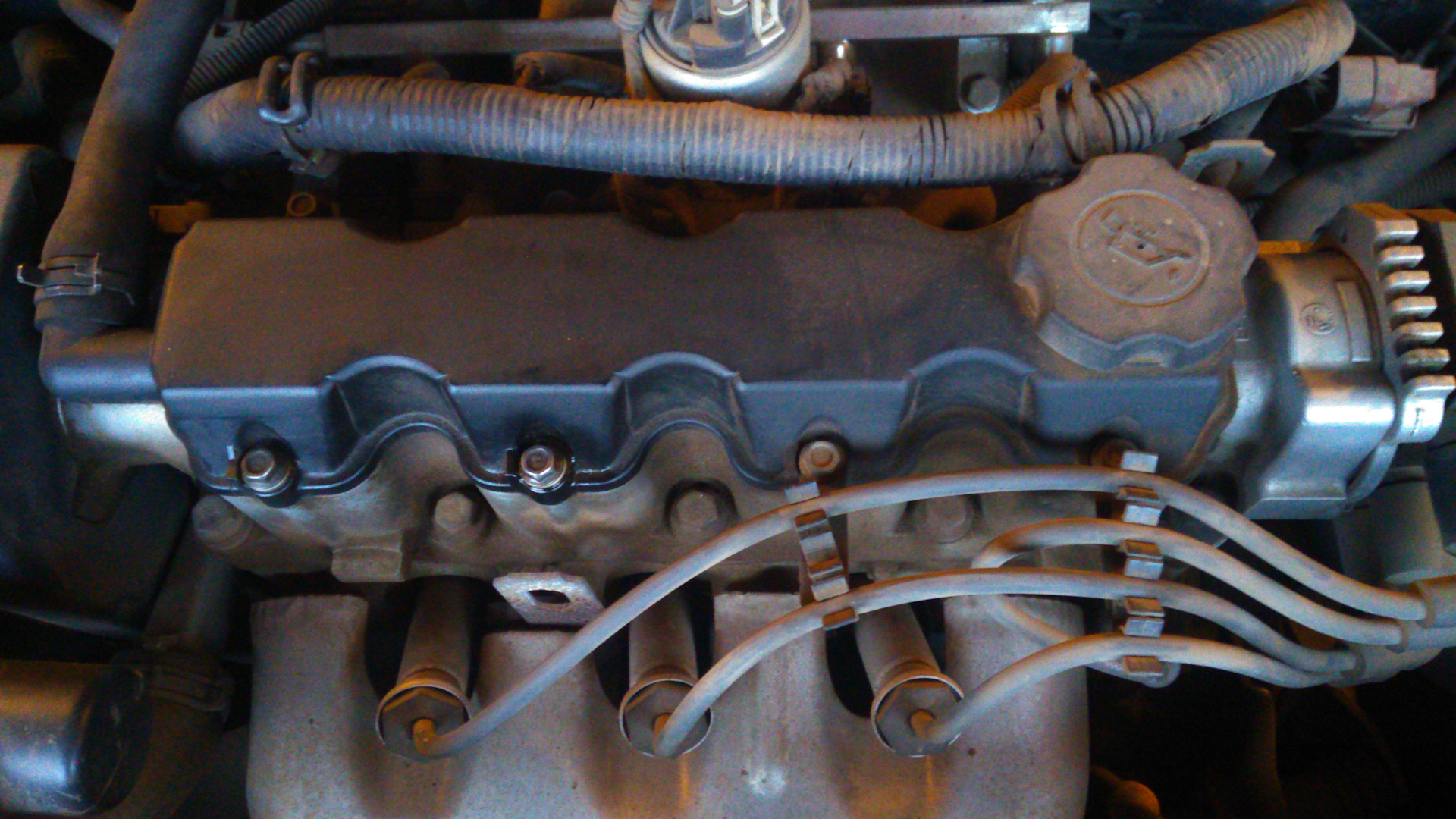 замена клапанной крышки дэу нексия. клапанная крышка daewoo nexia 1. дэу нексия 1. замена клапанной крышки дэу нексия. 6 16v.