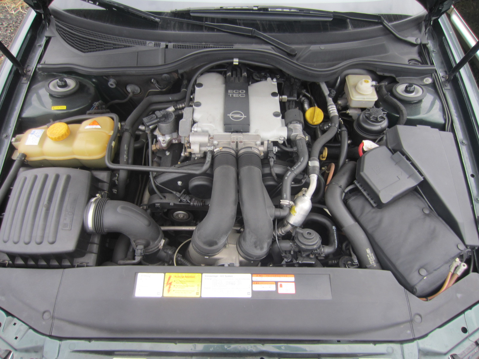 Двигатели б у опель. Мотор Opel Omega b x25xe. Мотор 2.5 Опель Омега. Опель Омега , мотор 2.2 бензиновый. X25xe двигатель Опель Омега.