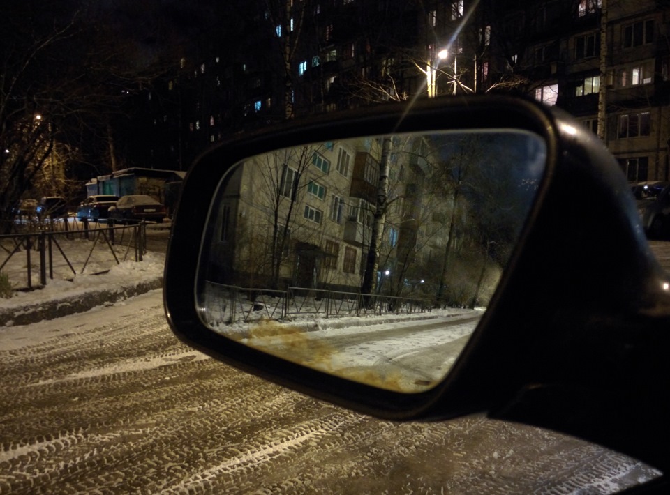 Замена зеркальных элементов в боковых зеркалах — Audi A6 (C5), 3 л ...