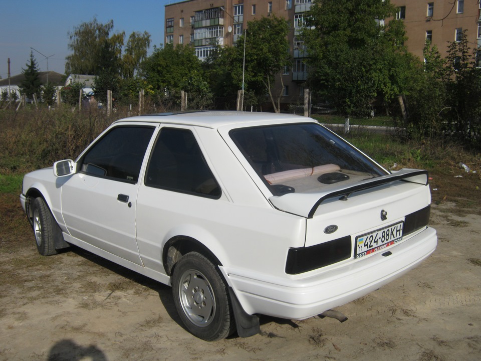 Купить Автомобиль Форд Эскорт