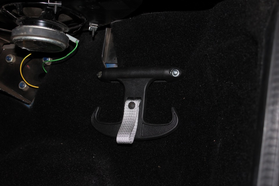 7d27628s 960 бокс на заднюю дверь шевроле нива