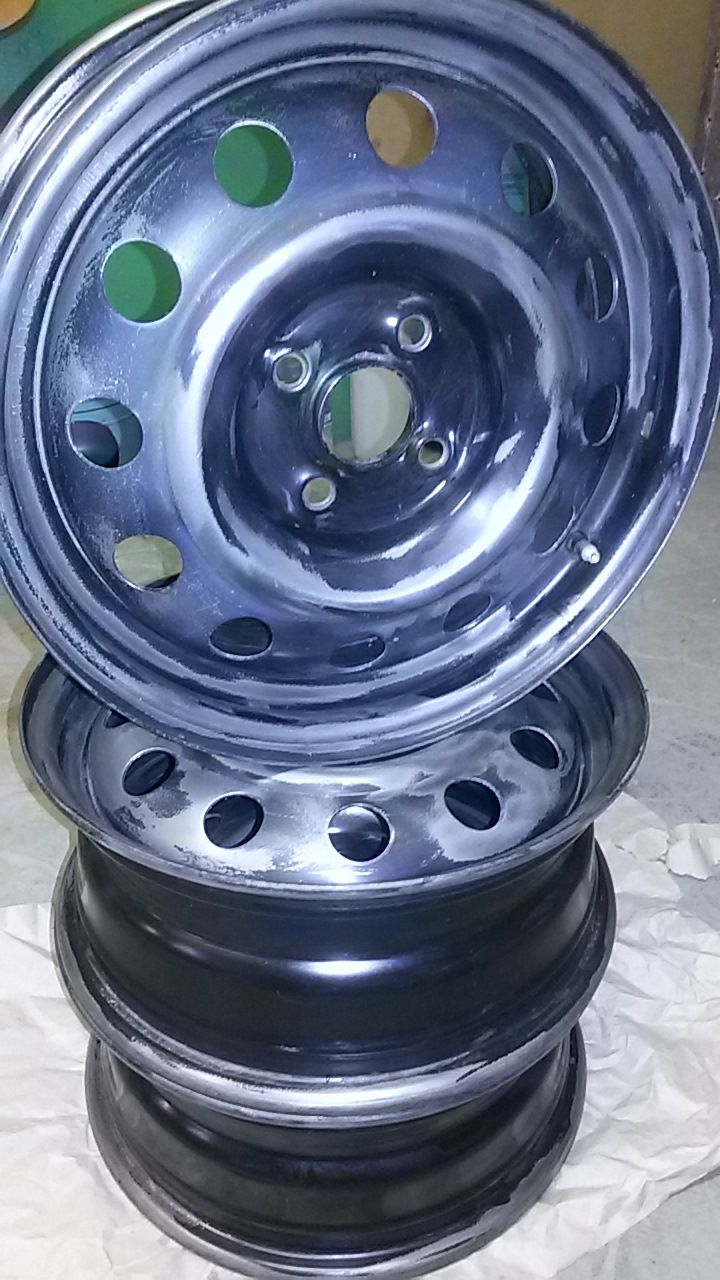 штампованные диски на peugeot 308. 18 штампы. 18 штампы. диски штампованные 18r газель. W124 на штампах.