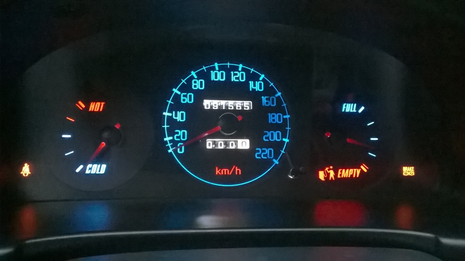 Панель приборов ланос горит. Chevrolet lanos 2007 приборная панель. Шевроле Ланос 2007 панель приборов. Приборная панель Шевроле Ланос 2007 года. Шевроле Ланос 2007 панель приборов лампа.