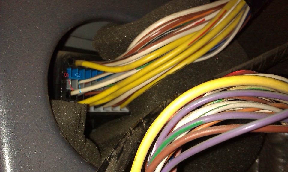 4) закончить установку пищалок и кроссоверов и проложить проводку под ...