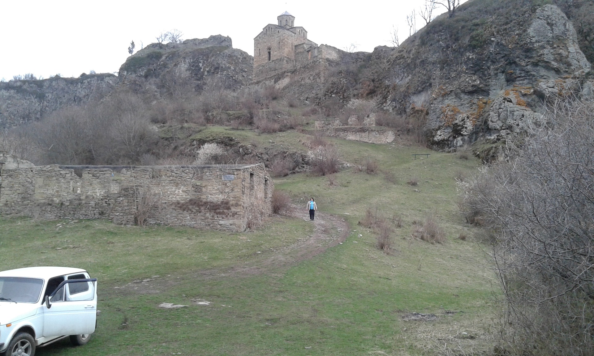 Погода в коста хетагуров. Село Коста Хетагурова КЧР. Село Коста Хетагурова храм. Лаба село Коста Хетагурова.