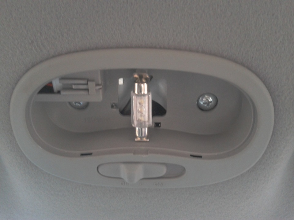 Как снять плафон в матизе в салоне Ииииха LED в плафон ))))) - Daewoo Matiz (M100, M150), 0,8 л, 2012 года электрон