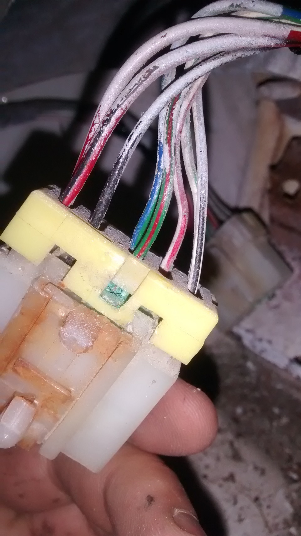 датчик открытия двери пассажира — Nissan Vanette (3G), 2,3 л, 1996 года ...