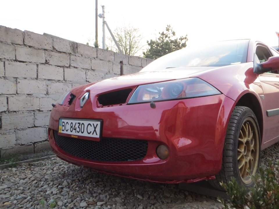 Бампер renault megane 2