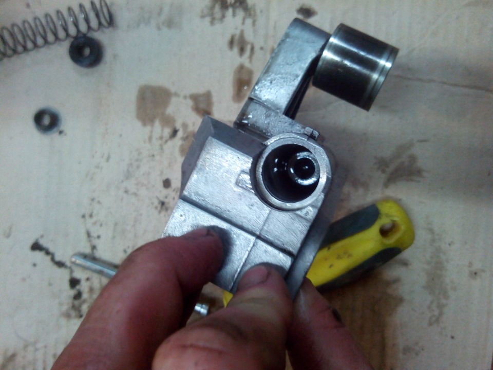 Как правильно натягивать ремень ГРМ — Audi A4 (B6), 1,8 л, 2003 года ...