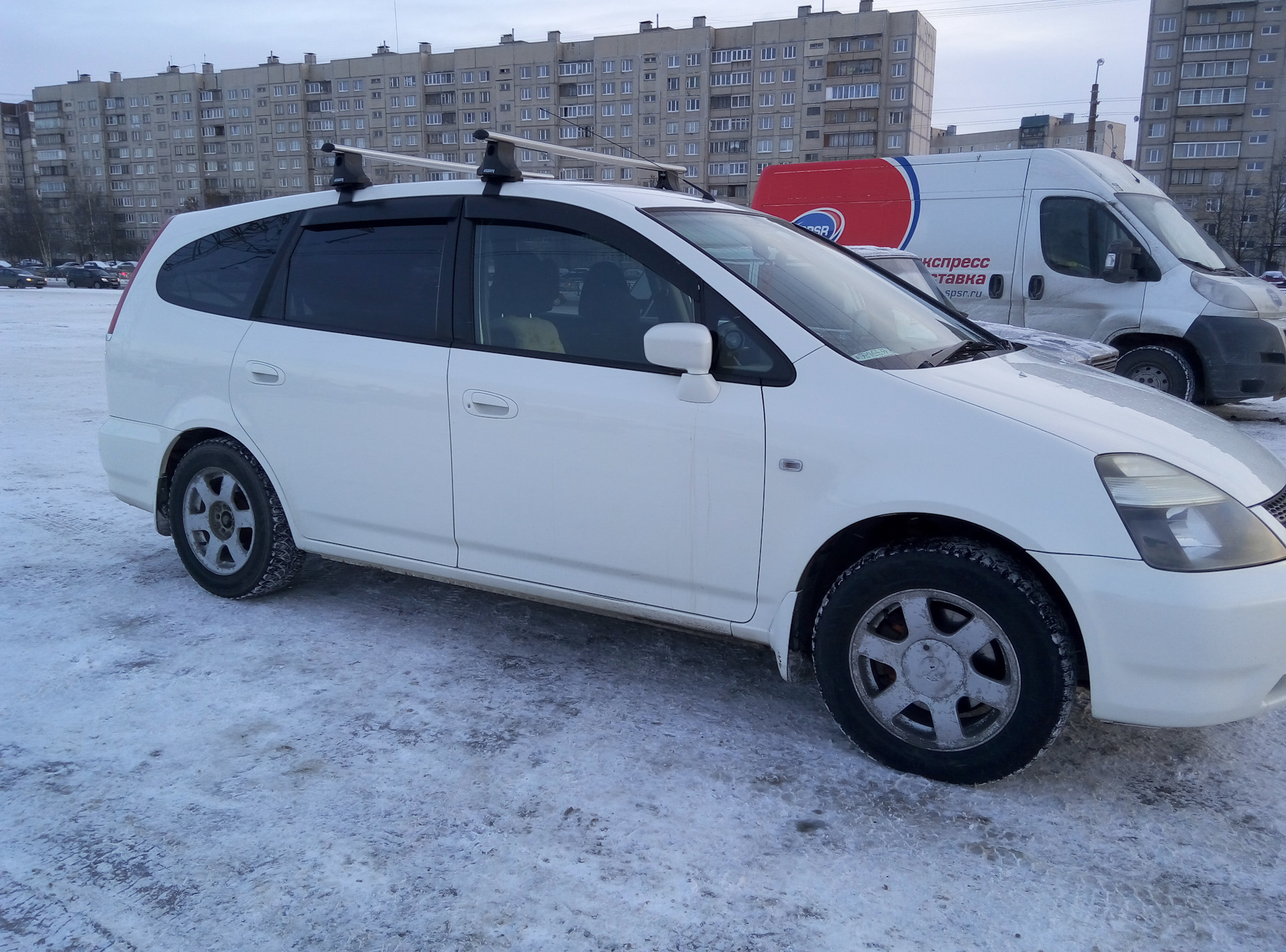 Установка багажника на крышу авто — Honda Stream (RN), 2 л, 2003 года |  аксессуары | DRIVE2