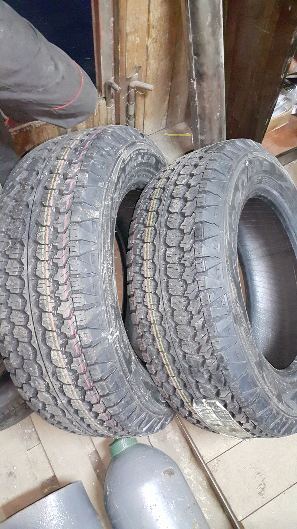 Goodyear wrangler 235 65 r17