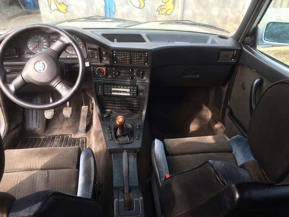 Фото в бортжурнале BMW 5 series (E28)