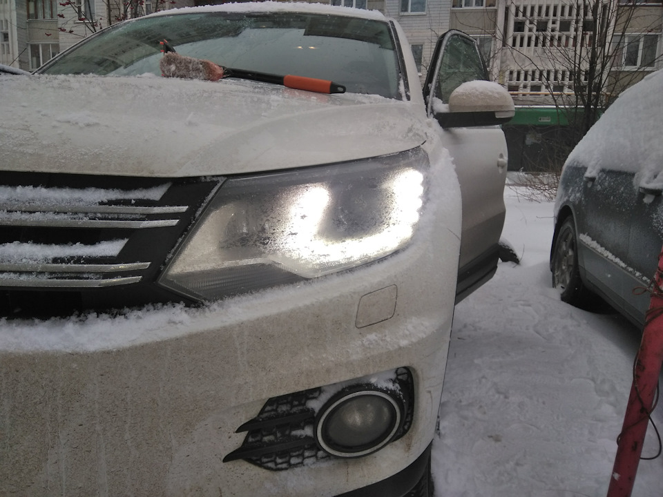 что такое технический код s92 volkswagen тигуан. 7d71c35s 960. что такое технический код s92 volkswagen тигуан фото. что такое технический код s92 volkswagen тигуан-7d71c35s 960. картинка что такое технический код s92 volkswagen тигуан. картинка 7d71c35s 960. И снова приветствую вас, дорогие друзья! Давно уже была закладка на пост AlexKohl о расшифровке кодов опций Volkswagen. Для истории решил расшифровать магические циферки указанные в моей сервисной книжке. Более полный перечень кодов нашел здесь. А также воспользовался сервисом по расшифровке VIN на различных сайтах.