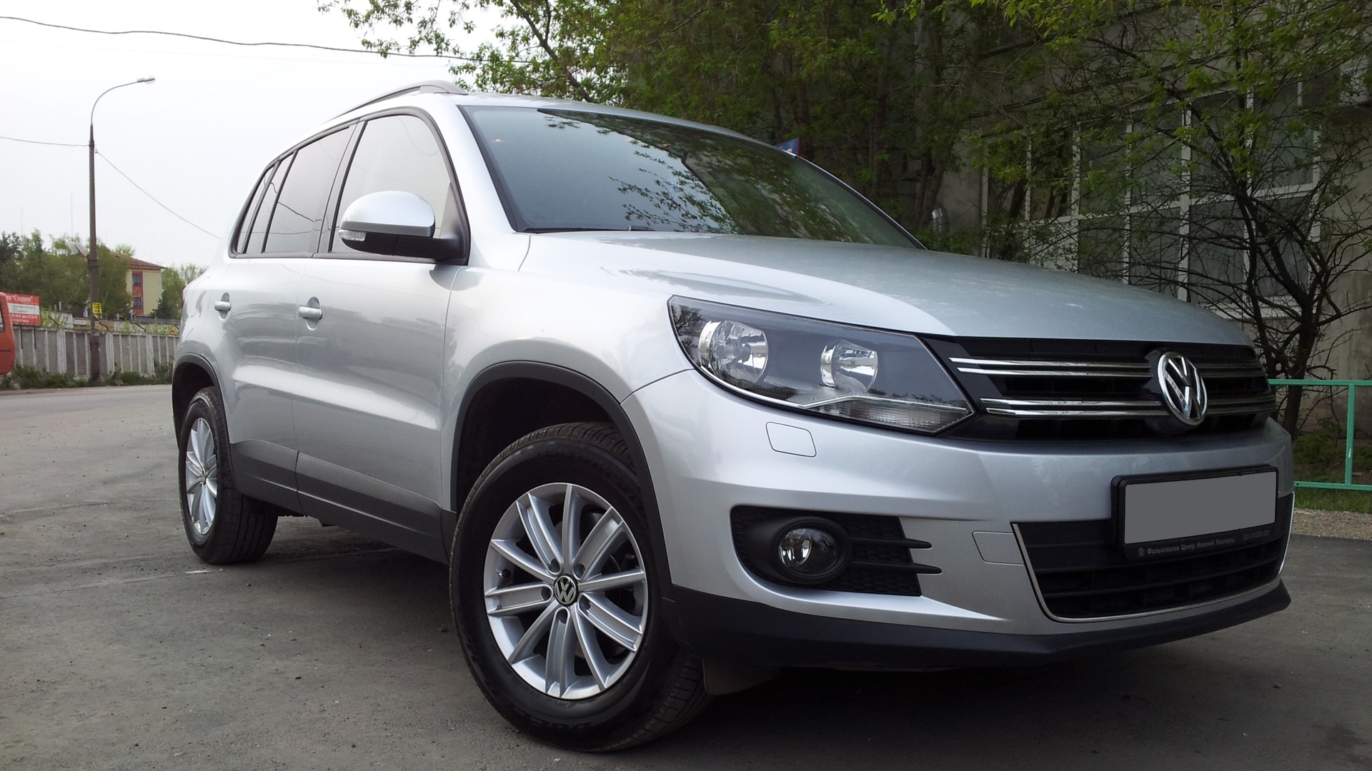 Тигуан 122. Молдинги VW Tiguan 2013. Молдинги Фольксваген Тигуан 2012. Хром молдинги Тигуан 1. Хром молдинг Тигуан Drive.