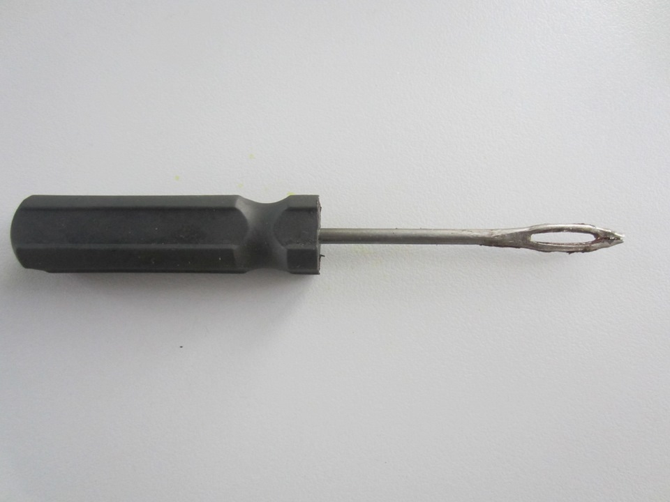 Саморез в шине — ремонт шины (самостоятельно) — Hyundai Accent (2G), 1 ...