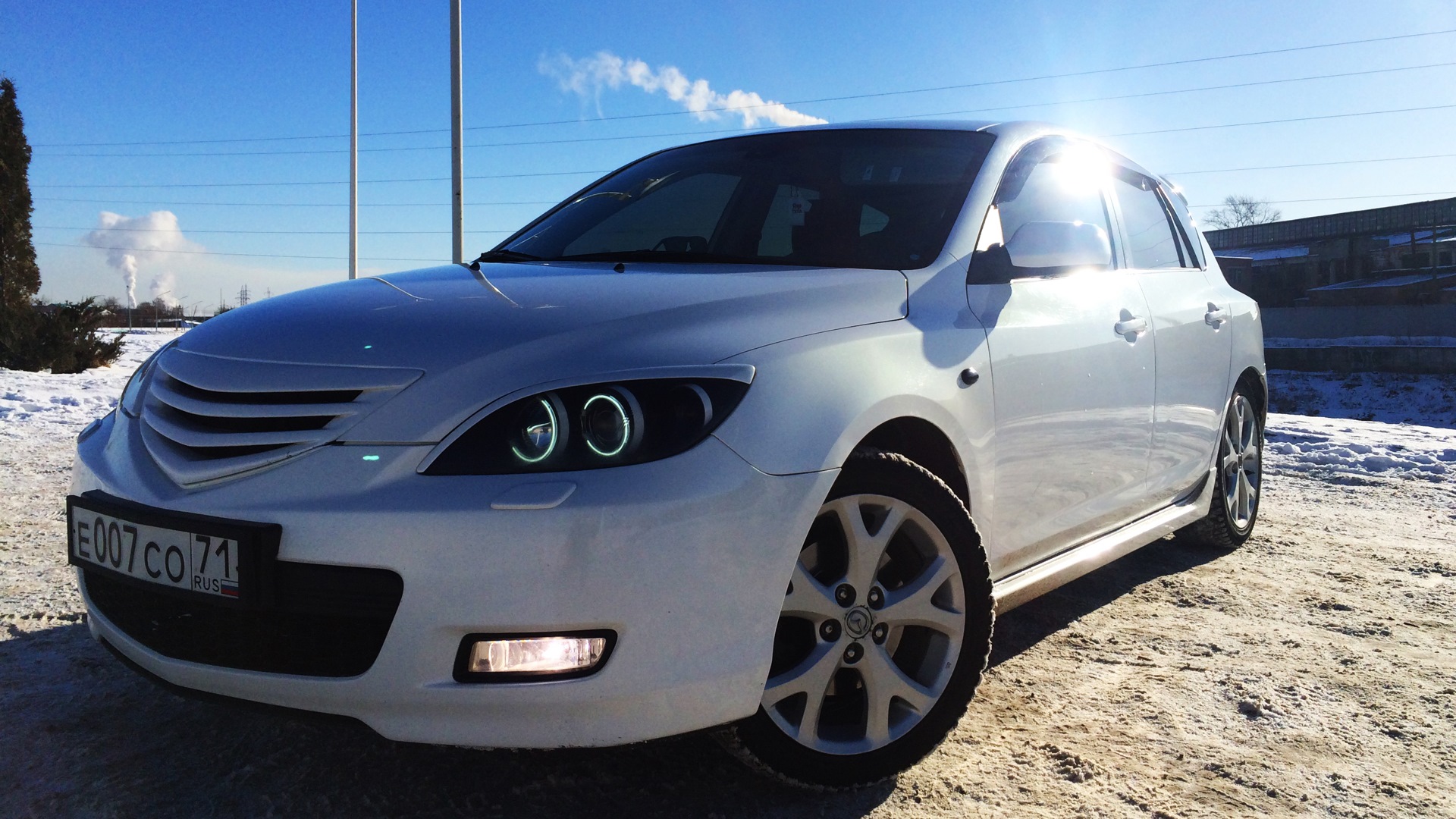 Дром красноярский край. Mazda 3 Sport 2.0 2008. Мазда 3 BK белый перламутр. Мазда 3 спорт 2008 белая. Mazda 3 2.0 Sport.